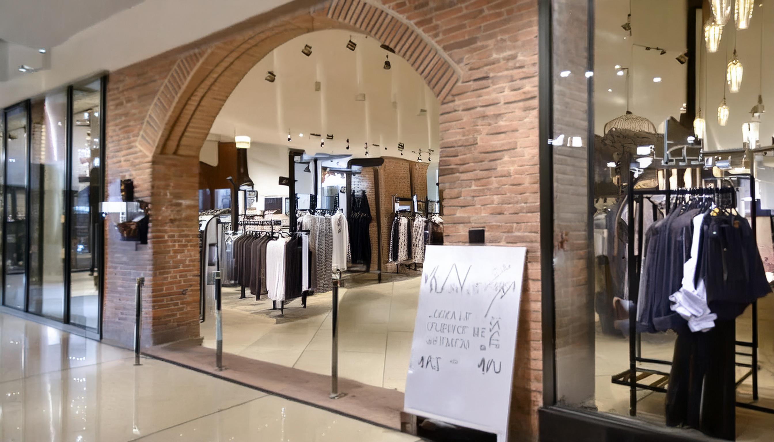 ライズの中にあるお店の画像